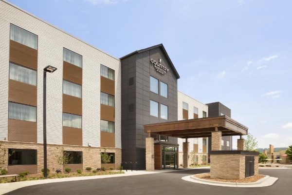 Country Inn & Suites by Radisson Asheville River Arts District image 17