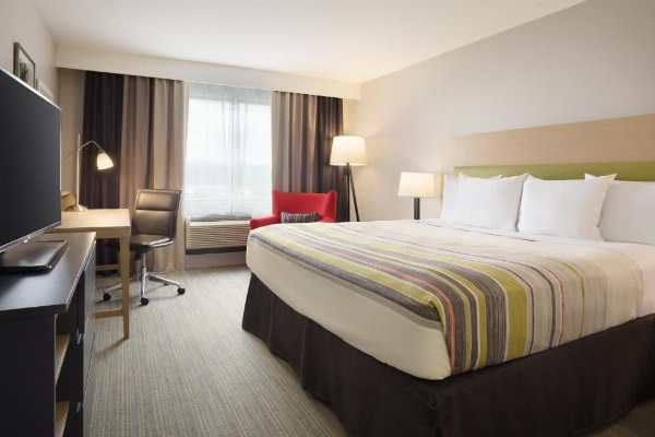 Country Inn & Suites by Radisson Asheville River Arts District image 26