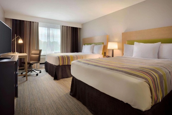 Country Inn & Suites by Radisson Asheville River Arts District image 4